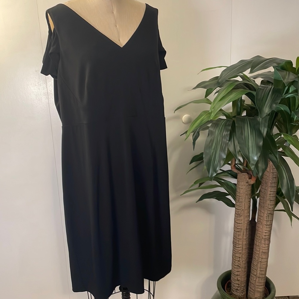 Calvin Klein v-neck midi black cold shoulder dress - Picture 1 of 7